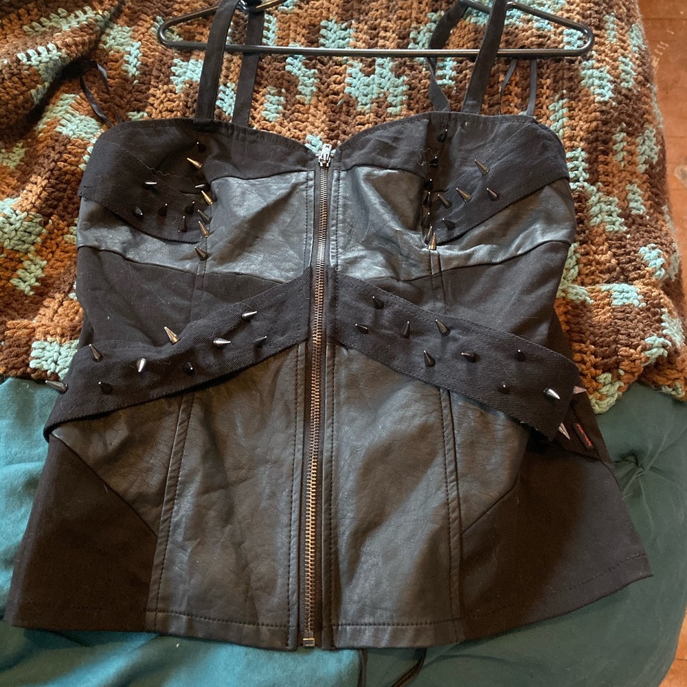Spaghetti strap shirt